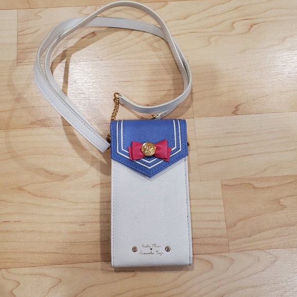 Samantha Thavasa Handbags - Sailor Moon Samantha Vega Phone Purse